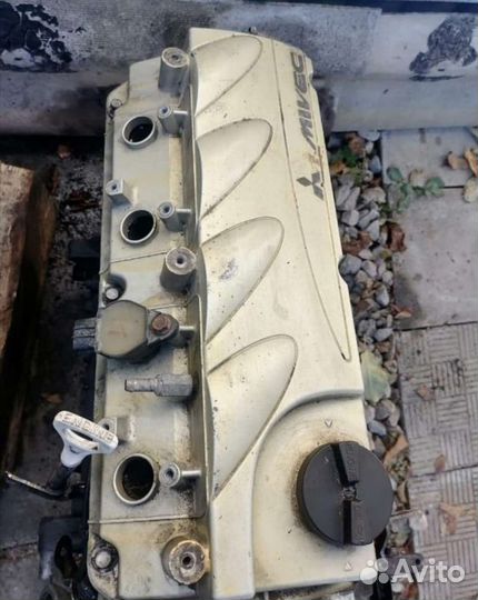 Двигатель митсубиси 2000г,1,8л