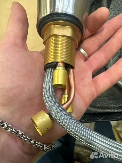 Смеситель для кухни с гибким изливом