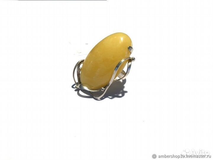 Кольцо с янтарем р.17