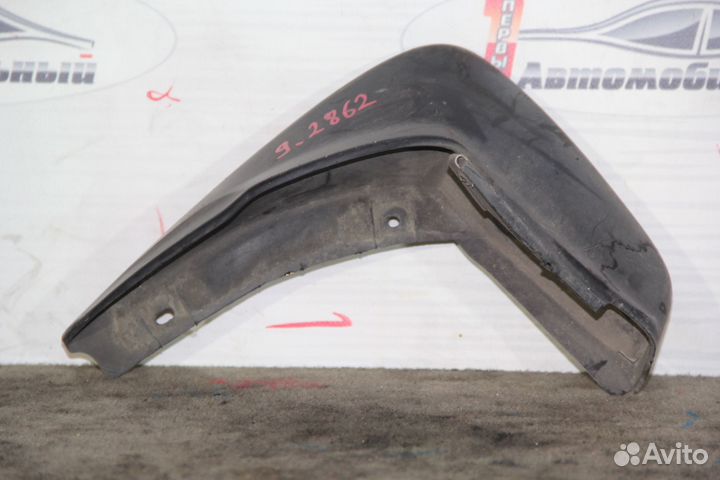 Брызговик перед право c Honda Fit Aria GD8 L15A