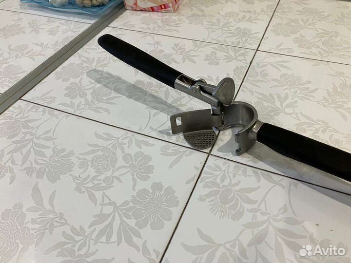 Чеснокодавка