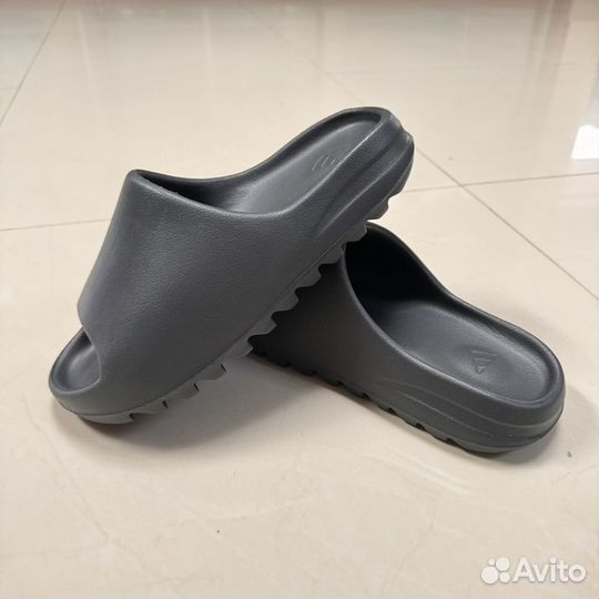 Adidas yeezy slide 42 размер