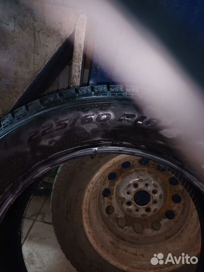 Pirelli Winter Ice Zero 225/60 R18 104T