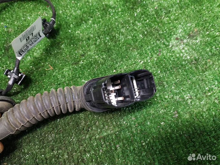 Проводка двери передней левой Ford Focus 3 (CB8)