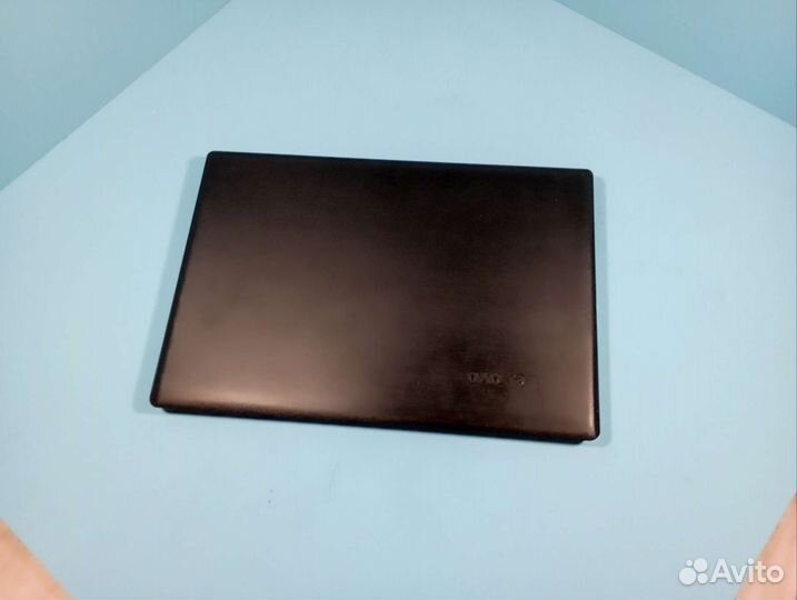 Lenovo с 2мя видеокартами и 4мя ядрами