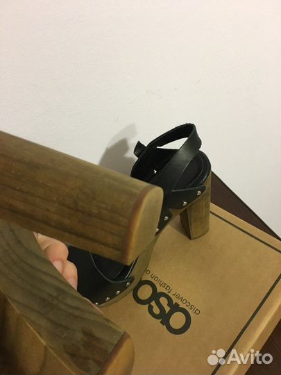 Босоножки Mango