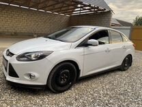 Ford Focus 1.6 MT, 2013, битый, 260 452 км