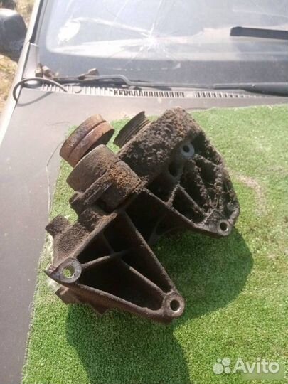 Кронштейн кондиционера Opel Vectra B