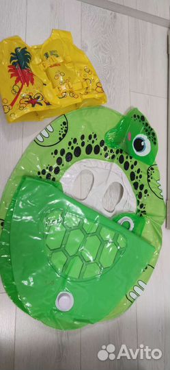 Плавательный круг