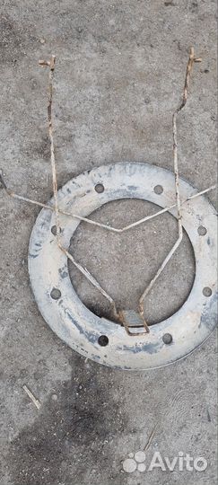 Крепление запасного колеса Renault Duster 1