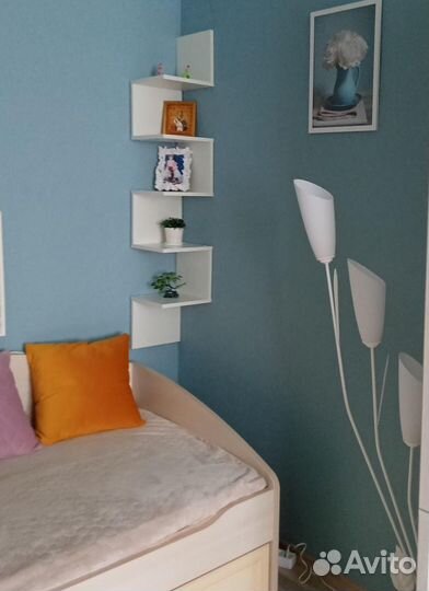 Полка навесная угловая (новая, лофт, не IKEA )