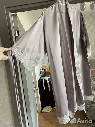 Халат женский шелковый Oysho