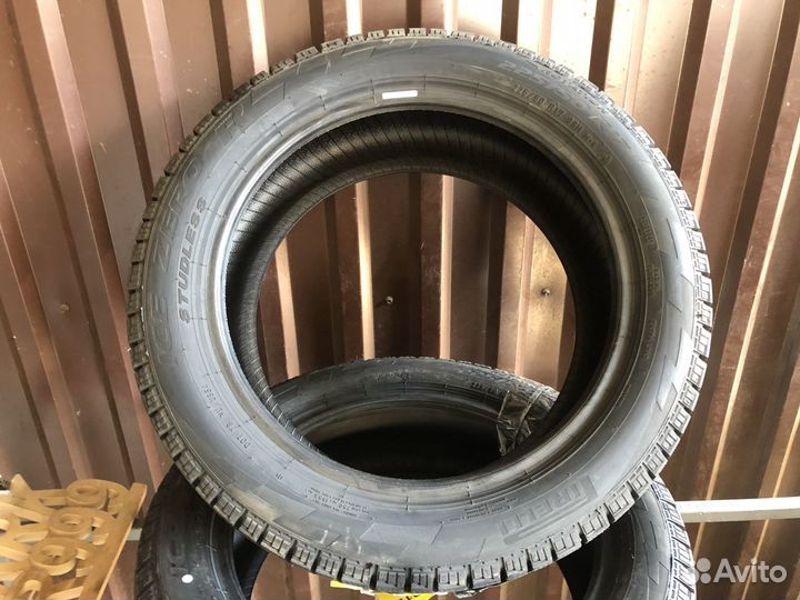 Pirelli Ice Zero FR 225/50 R17 98H