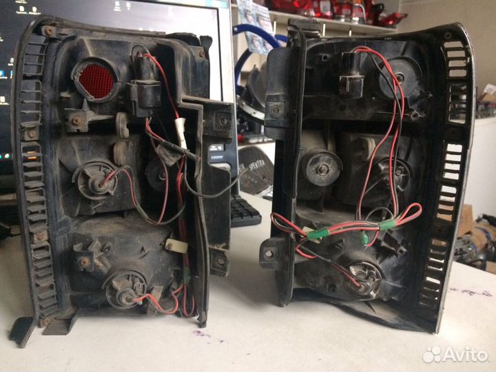 Фонарь правый/левый Mitsubishi Pajero/Montero II