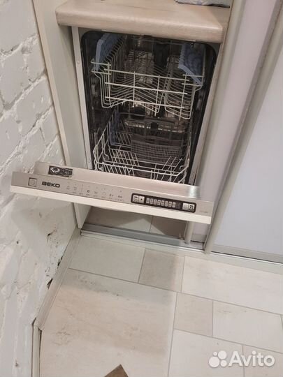Посудомоечнная машина веко