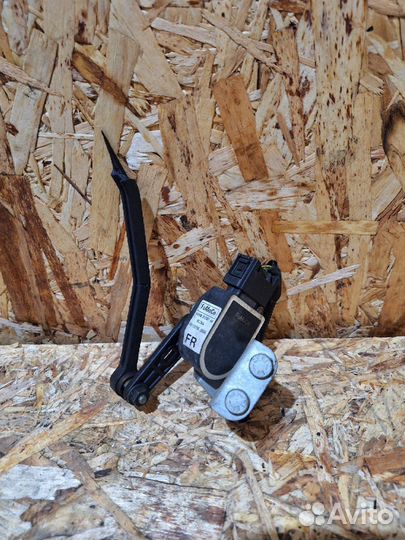 Датчик положения кузова Volvo S60 (2012)