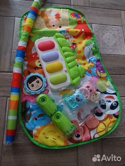 Развивающий коврик новый