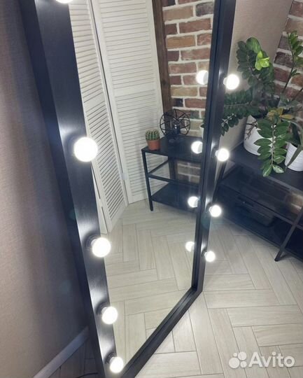 Гримерное зеркало