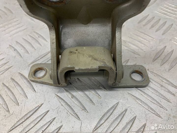 Б/У петля двери передний правый Daewoo Matiz klya