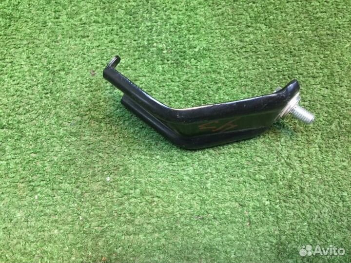 Кронштейн левый Toyota Corolla ZRE210 1ZR 2020