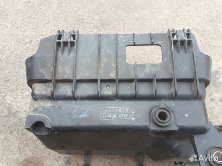 Корпус воздушного фильтра Mitsubishi Lancer IX