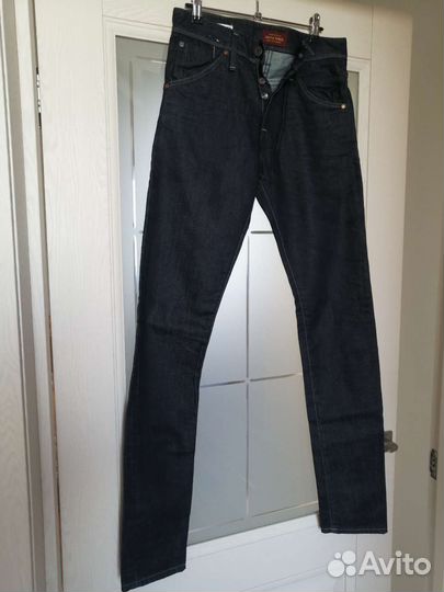 Джинсы подростковые новые 28 размер Италия