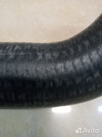 Шланг радиатора A4635016582 новый