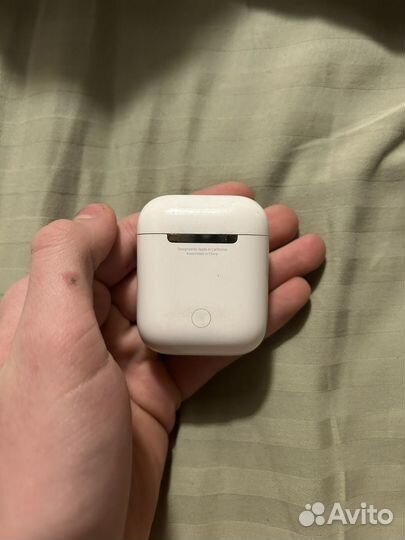 Беспроводные наушники apple airpods