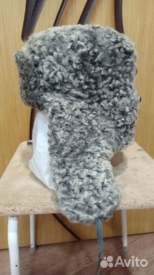 Каракулевая шапка