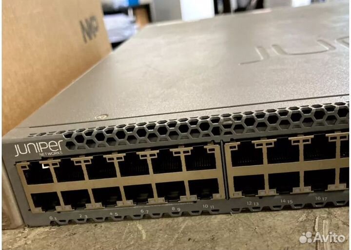 Коммутатор juniper EX4300-48T