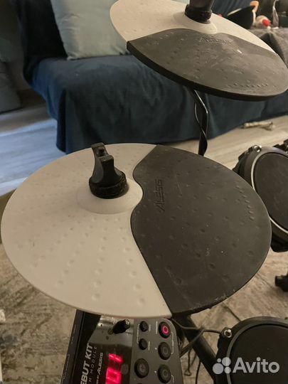 Ударная установка Alesis debut kit