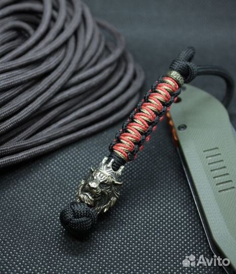 Темляк для ножа из паракорда 