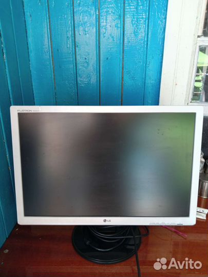 Монитор LG flatron w22r2s