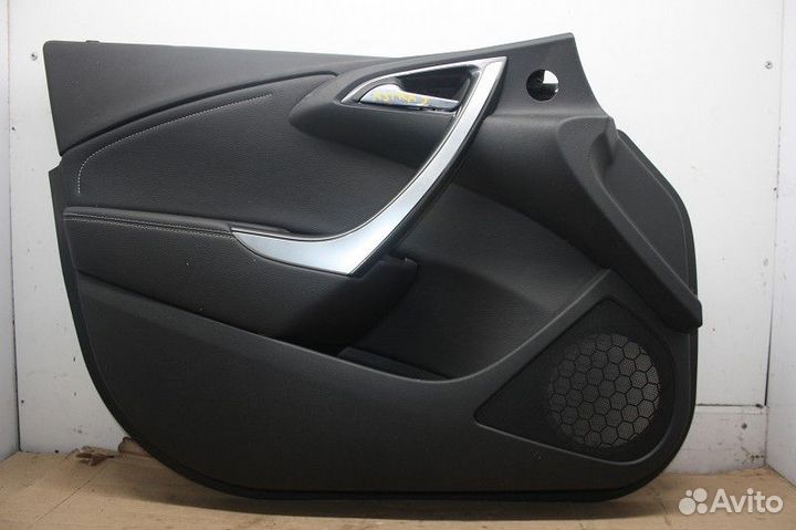 Обшивка двери передней левой opel astra J 2010
