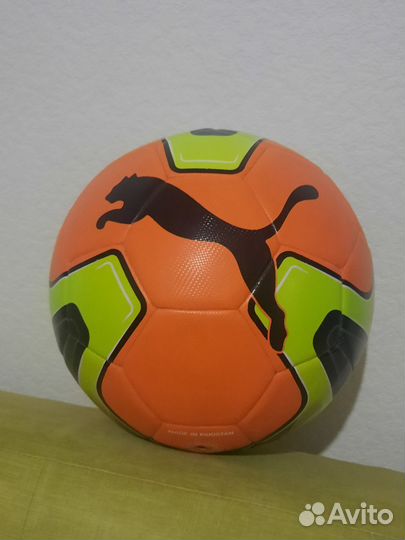 Футбольный мяч puma