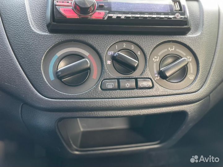 Mitsubishi Lancer 1.6 МТ, 2005, 250 000 км