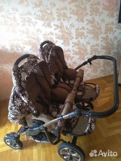 Коляска для двойни