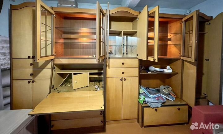 Стенка в гостиную