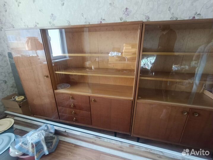 Шкаф сервант