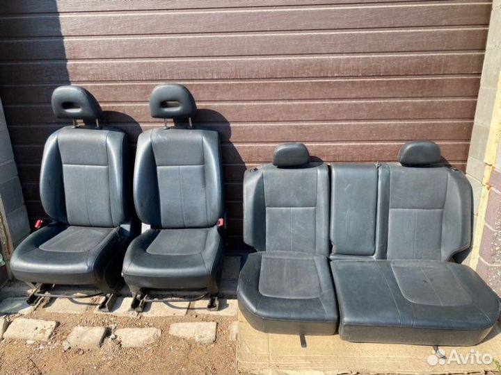 Сиденья комплект Nissan X-Trail T31 MR20 2008