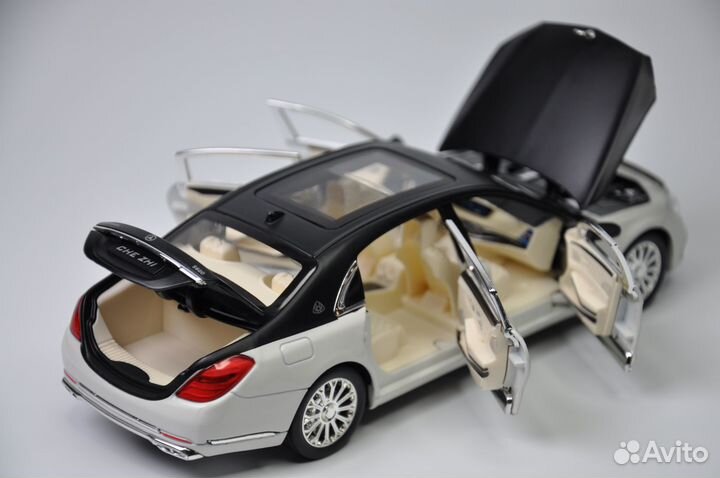 Модель авто Mercedes-Maybach S 600 (X222) 1:24 мет