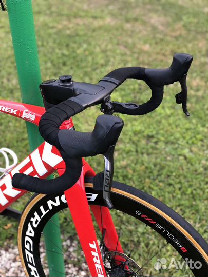 Велосипед Trek Madone SLR 9 Disc eTap