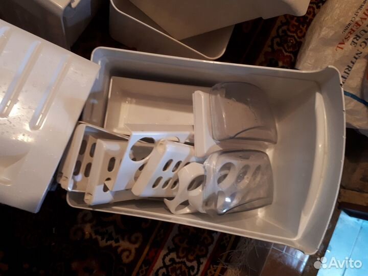 Балконы, крышки, ящики, ручки, полки