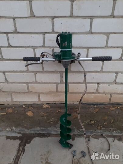 Электроледобур