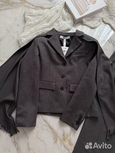 Стильный костюм CD