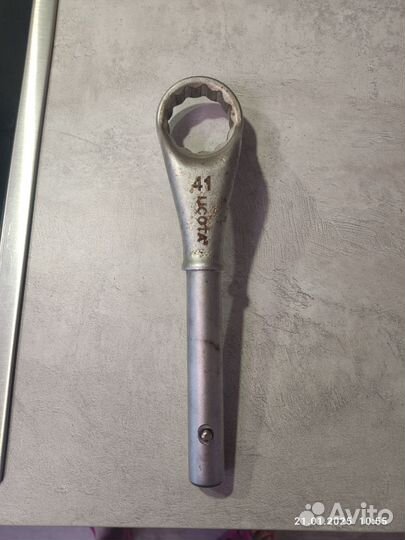 Ключ 41 накидной Licota