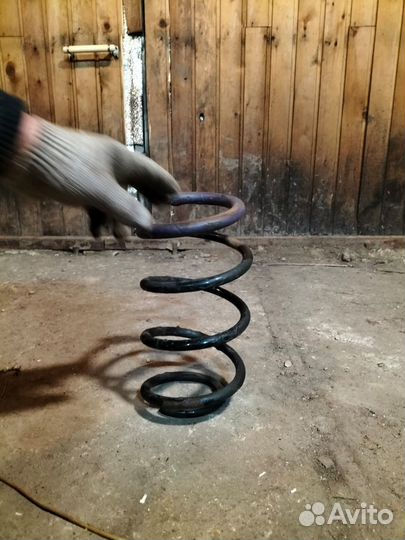 Продам пружину