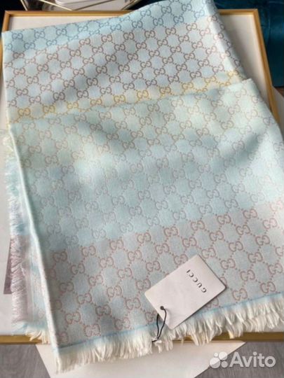 Шаль платок Gucci лазурно-голубая с люрексом Lux