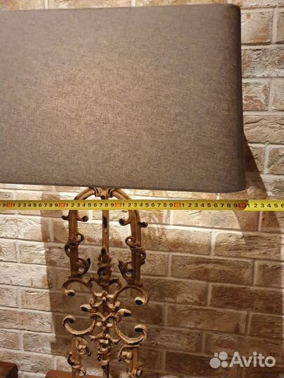 Дизайнерская большая настольная лампа