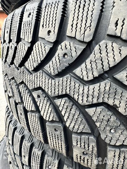 Bridgestone Blizzak Spike-02 SUV 265/65 R17 116T